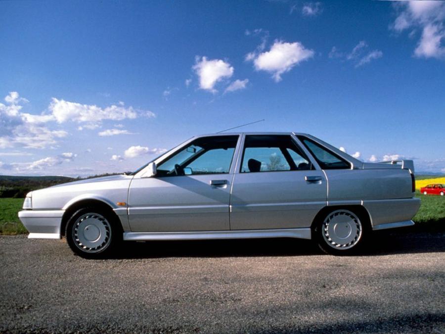  Renault 21 Turbo 1989 года  (фото 8 из 11)